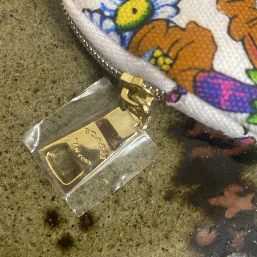 Coach Multicolor Floral Pouch with 7.5 ml Wild Rose Perfume - Picture 5 of 7
